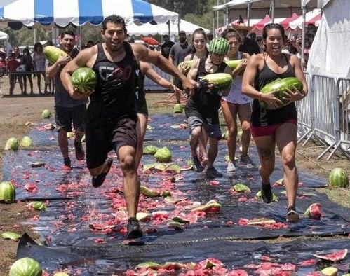 库尔勒吃瓜群众八人,瓜乡里的生活剪影